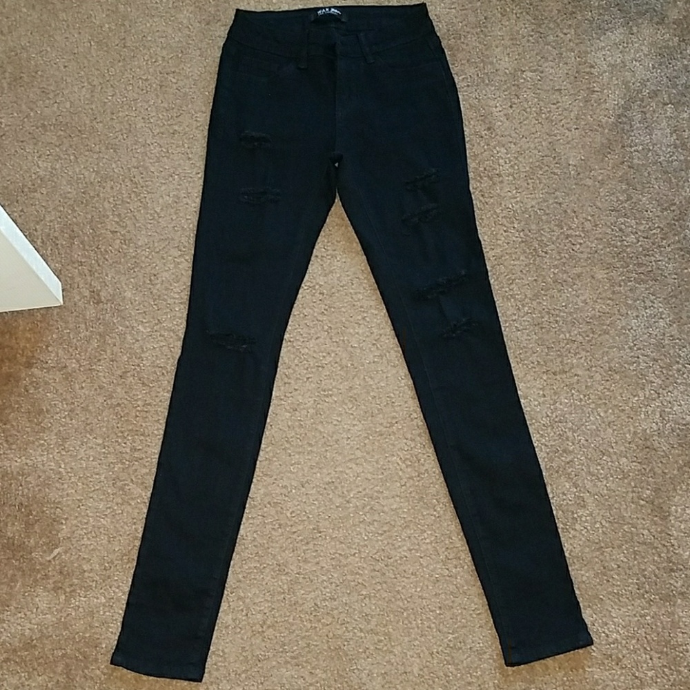 Black skinny ripped jeans